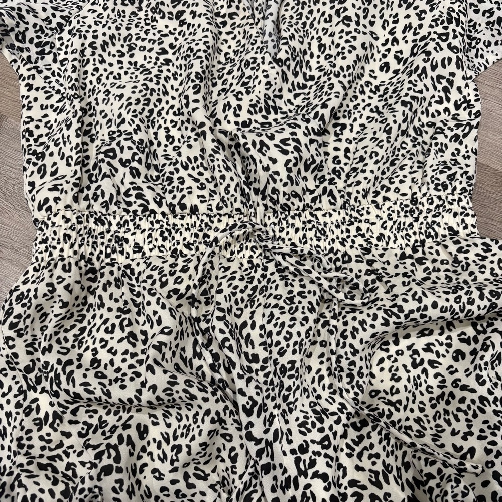 Sugar Lips Leopard Print Drawstring Flowy Romper … - image 5